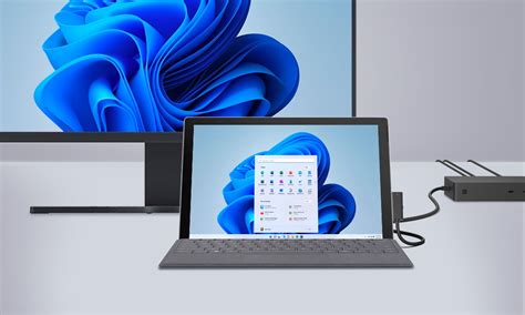 Can the Microsoft Surface connect to two monitors?